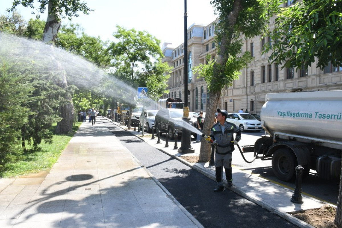 Сегодня в Баку вымыты 545 улиц-ФОТО 