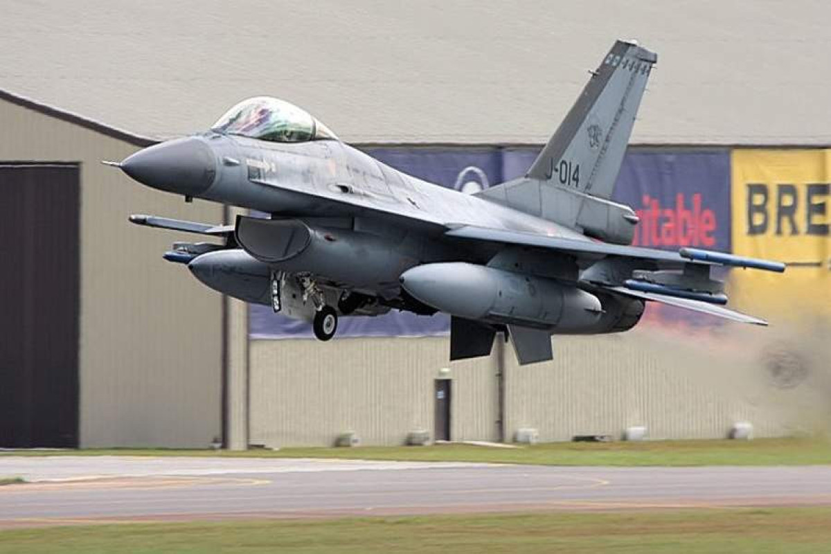 Канада примет участие в обучении украинских пилотов управлению F-16