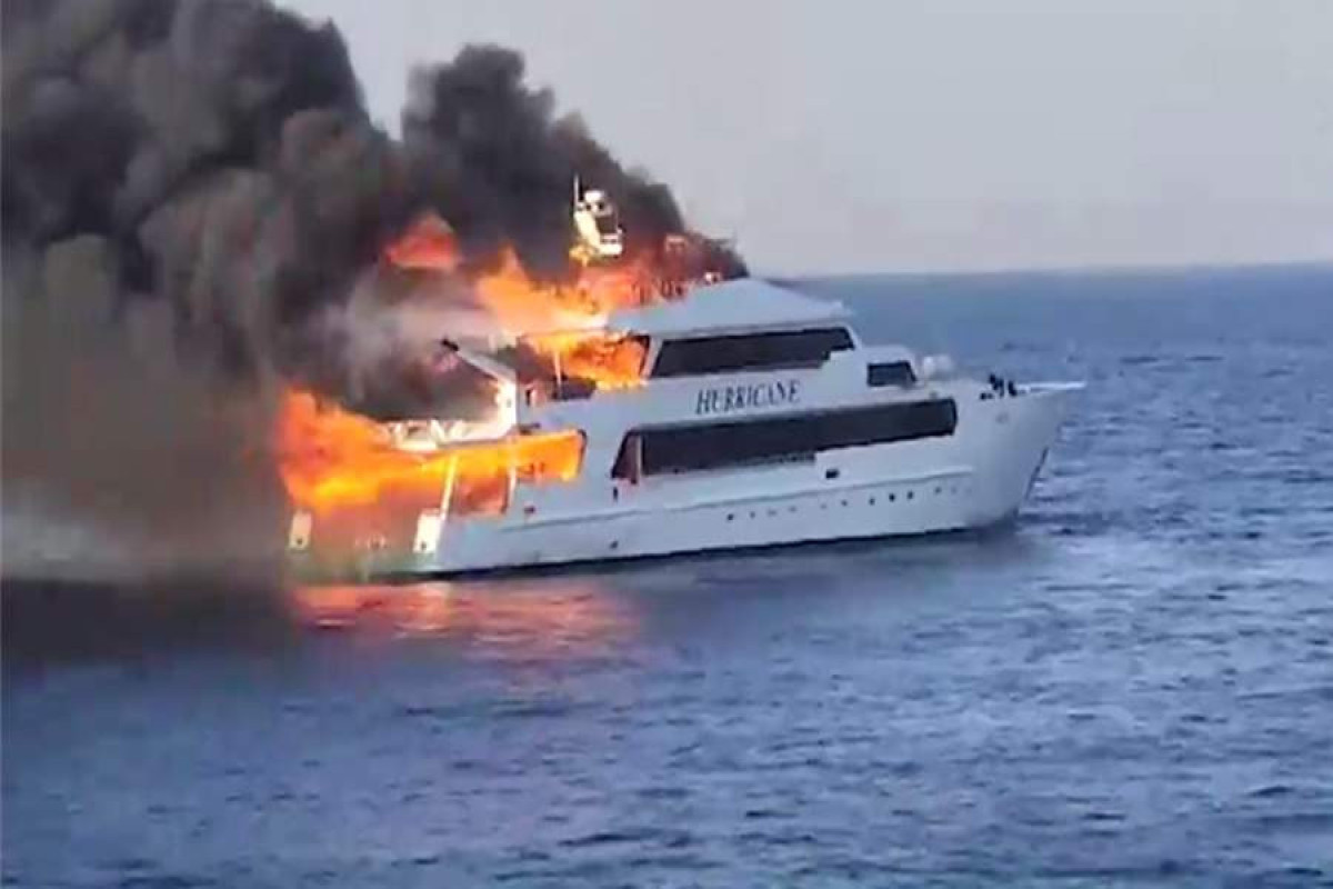 Misir gəmisində yanğın nəticəsində üç britaniyalı turist itkin düşüb