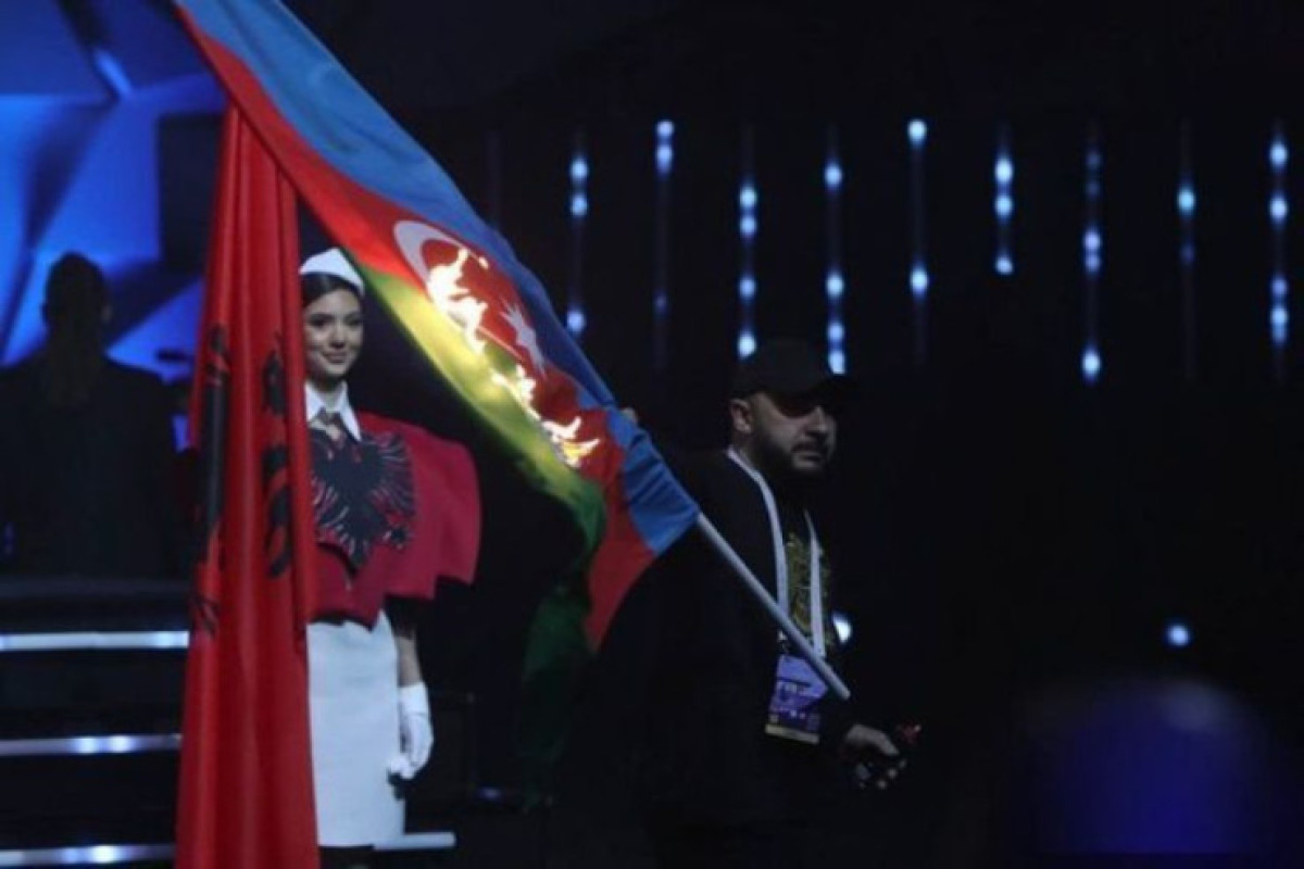 Azərbaycan bayrağı İrəvanda yandırıldığına görə dünya çempionatı Ermənistana verilməyib - VİDEO 