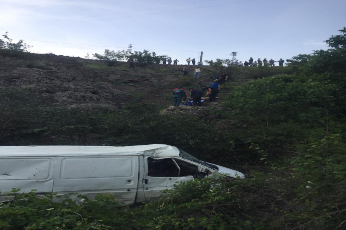 Ermənistanda 2 hərbçi yol qəzasında ölüb