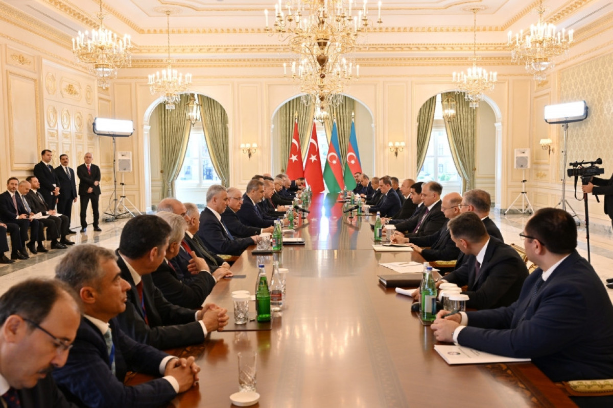 Azərbaycan və Türkiyə prezidentlərinin geniş tərkibdə görüşü keçirilib - YENİLƏNİB-1 
