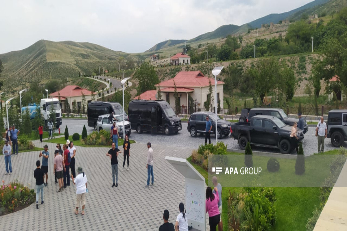 Xarici səyyahlar Tərtərin Talış kəndində olub - FOTO 
