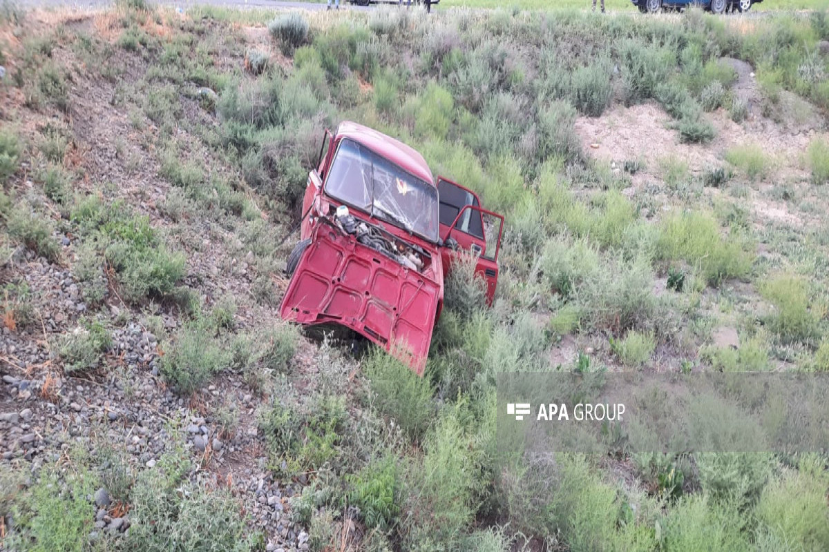 Kürdəmirdə yol qəzasında 3 nəfər xəsarət alıb - FOTO