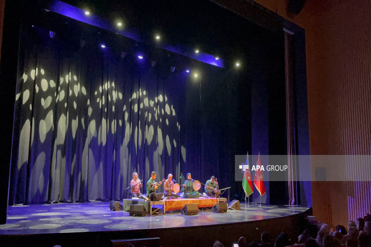 İstanbulda Alim Qasımov və Fərqanə Qasımovanın konserti keçirilib - FOTO 