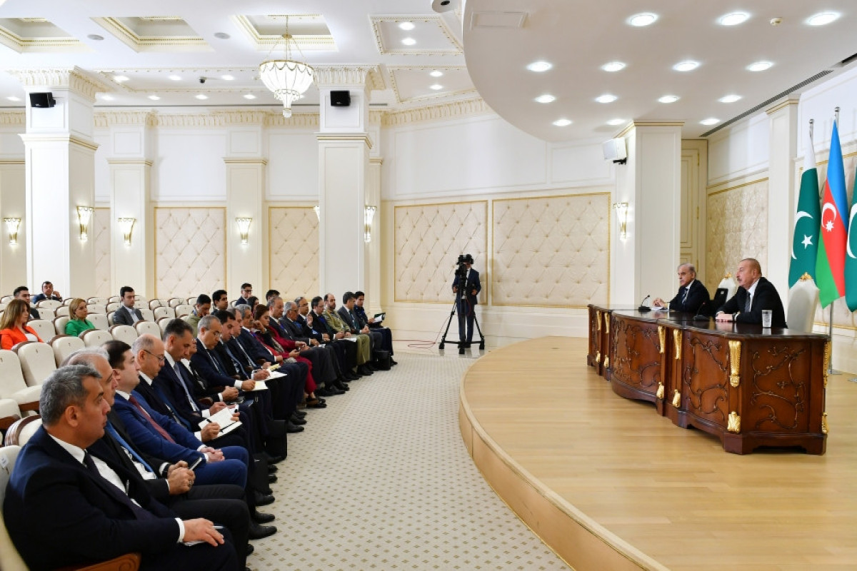 Prezident İlham Əliyev və Baş nazir Məhəmməd Şahbaz Şərif mətbuata bəyanatlarla çıxış ediblər - FOTO  - YENİLƏNİB 