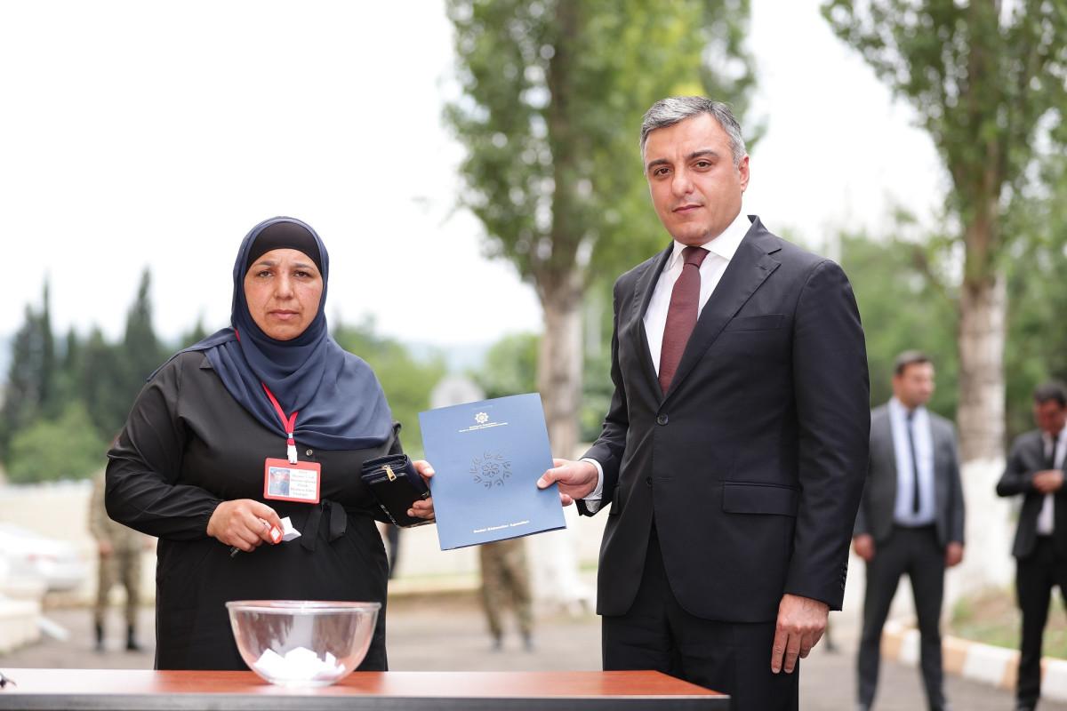 Şəhid ailələrinə və müharibə ilə əlaqədar əlilliyi olan şəxslərə 100 mənzil və fərdi ev təqdim edilib