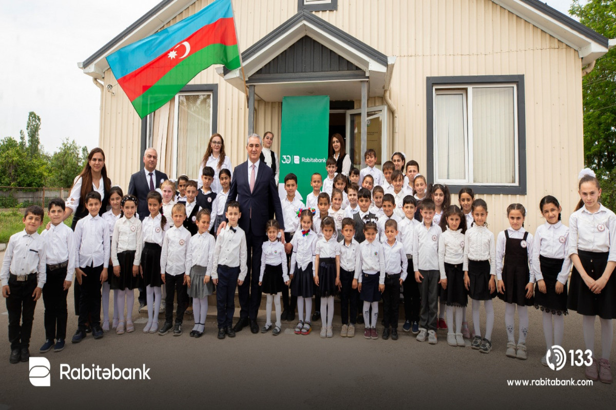 Rabitəbank 30 ucqar kənd məktəbində kitabxana qurub - FOTO 