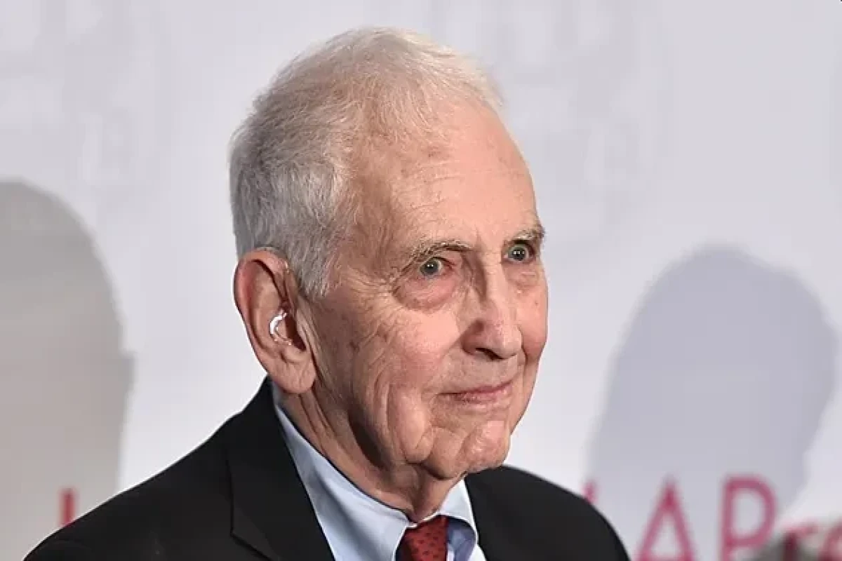 Pentaqonun sirlərini ifşa etmiş Daniel Ellsberg ölüb