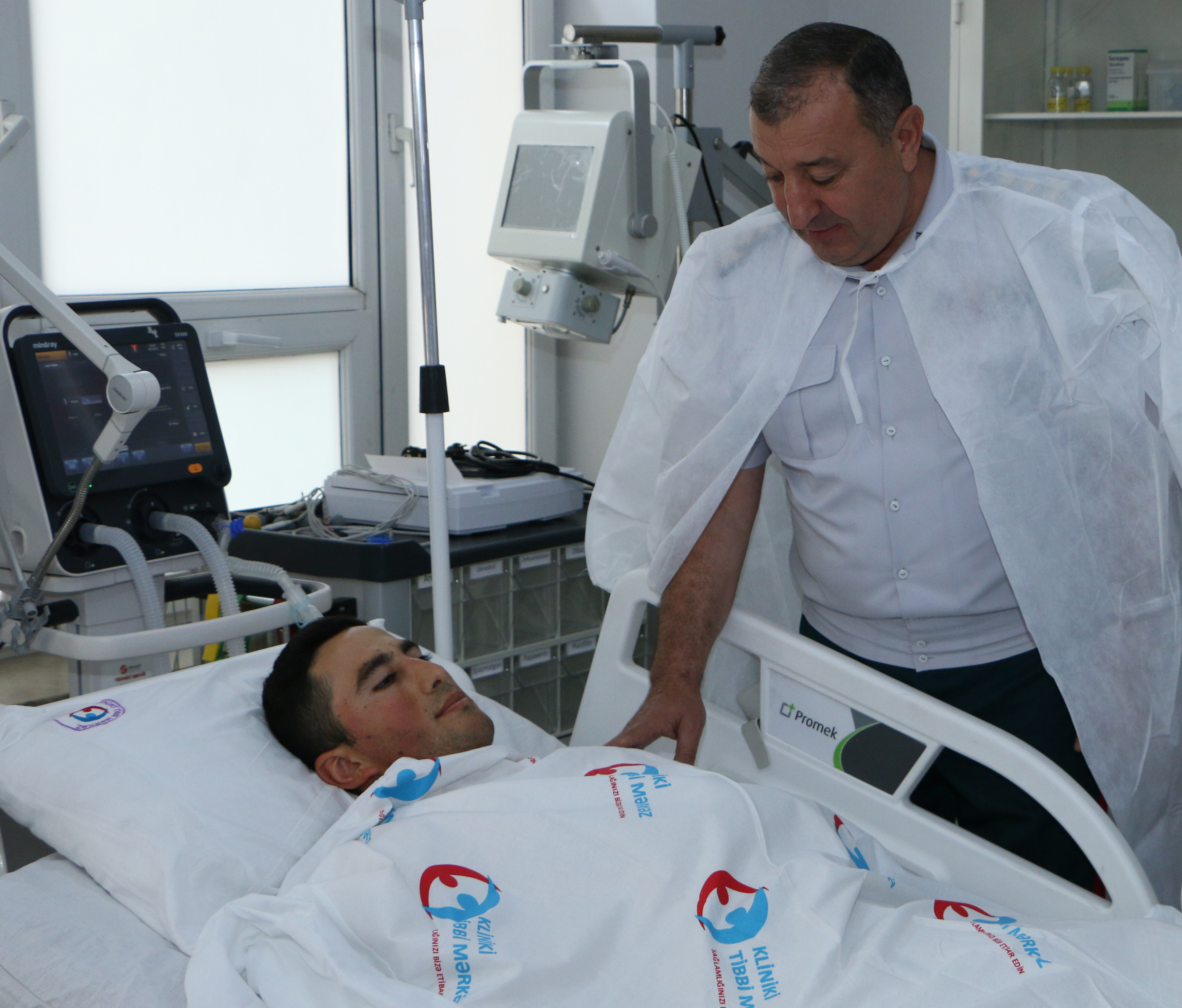 DSX rəisinin müavini Laçında ermənilərin yaraladığı hərbçiyə baş çəkib, vəziyyəti stabildir