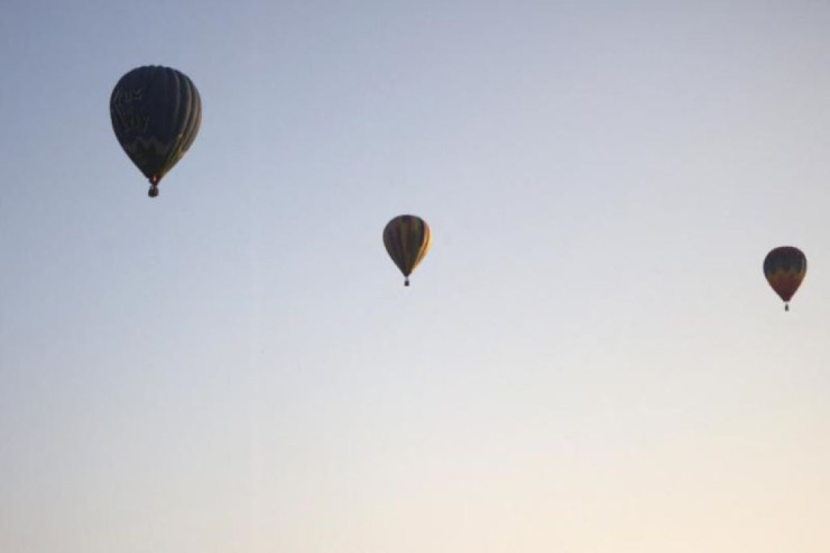 İsveçrədə aerostat havaya qalxarkən anidən alışıb, 7 nəfər xəsarət alıb