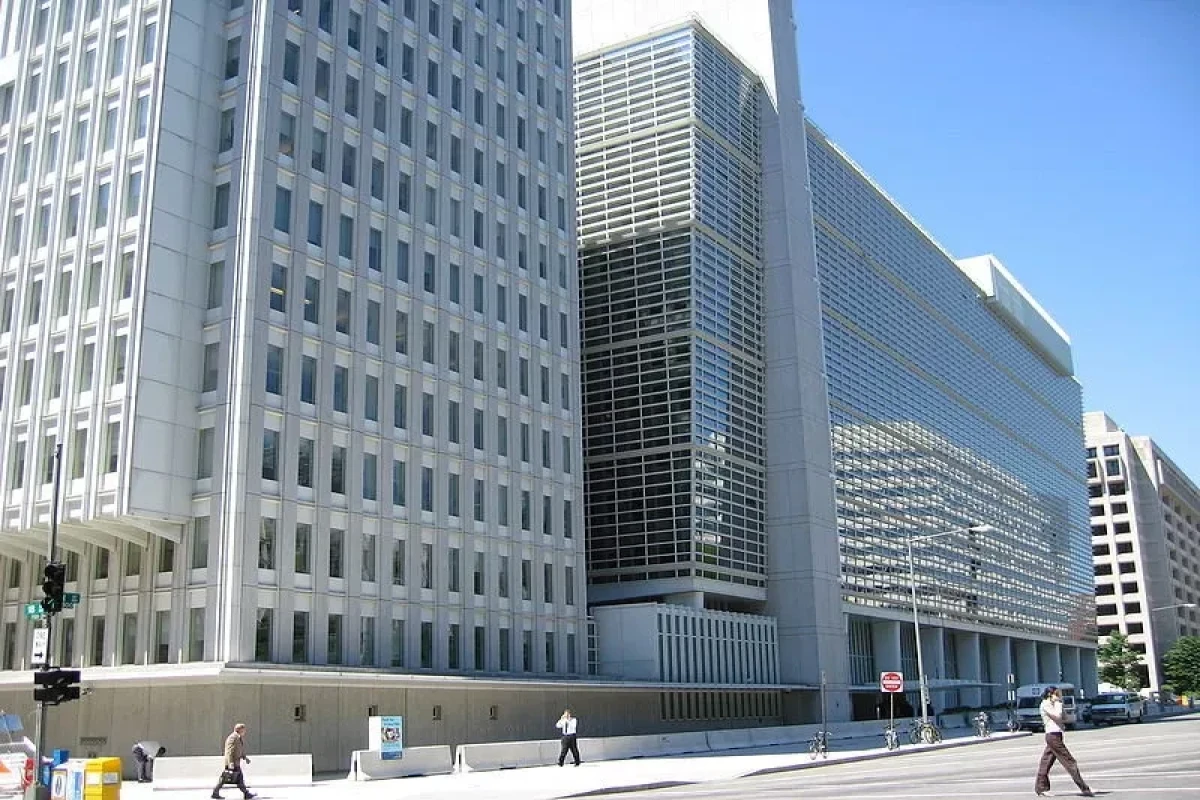 Dünya Bankı Ukraynaya 1,75 milyard dollarlıq yeni yardım elan edib