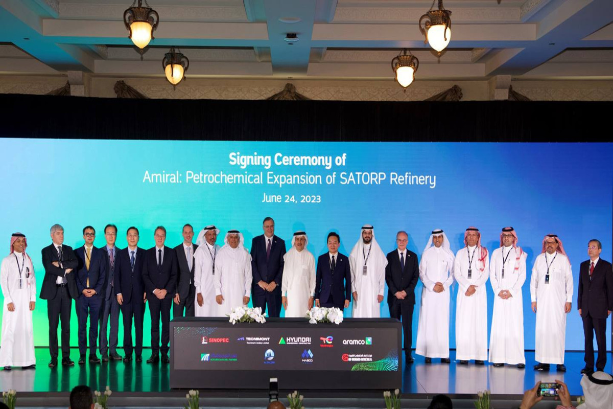 "Saudi Aramco" və "TotalEnergies" arasında neft-kimya kompleksi üzrə müqavilələr imzalanıb