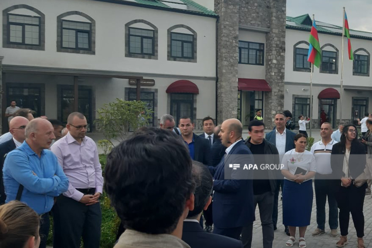 Xarici diplomatlar Ağalı kəndinə gediblər  - FOTO 