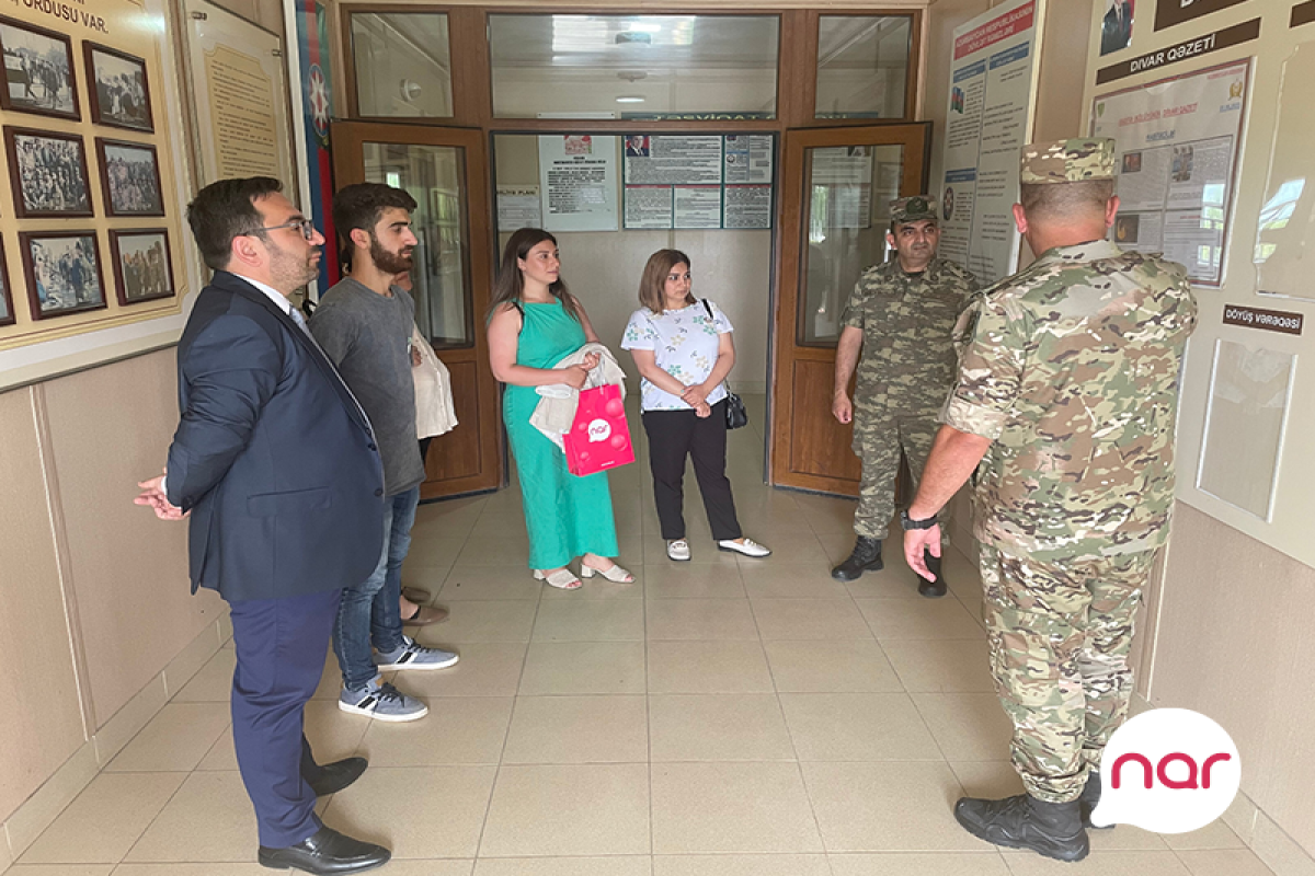 Nar Silahlı Qüvvələr Günü münasibətilə hərbçiləri təbrik edib