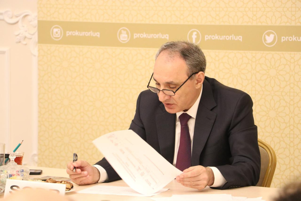 Baş prokuror hüquq fakültəsi tələbələrinin müdafiəsində iştirak edib