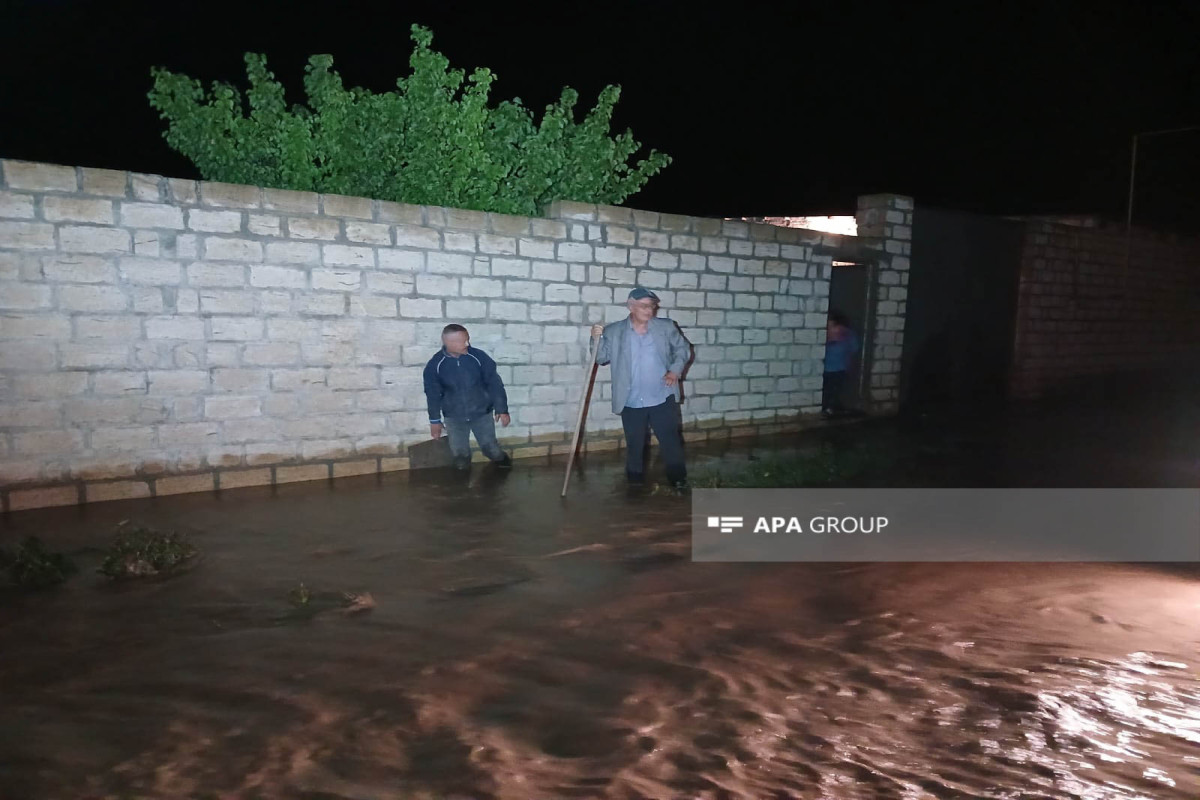 Goranboydan sel keçib, evləri su basıb -  YENİLƏNİB-1  