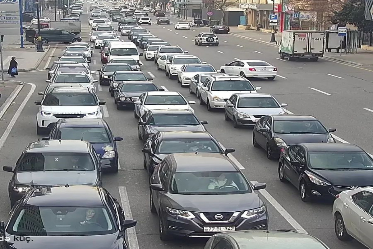Paytaxtda sıxlıq olan yollar - SİYAHI 