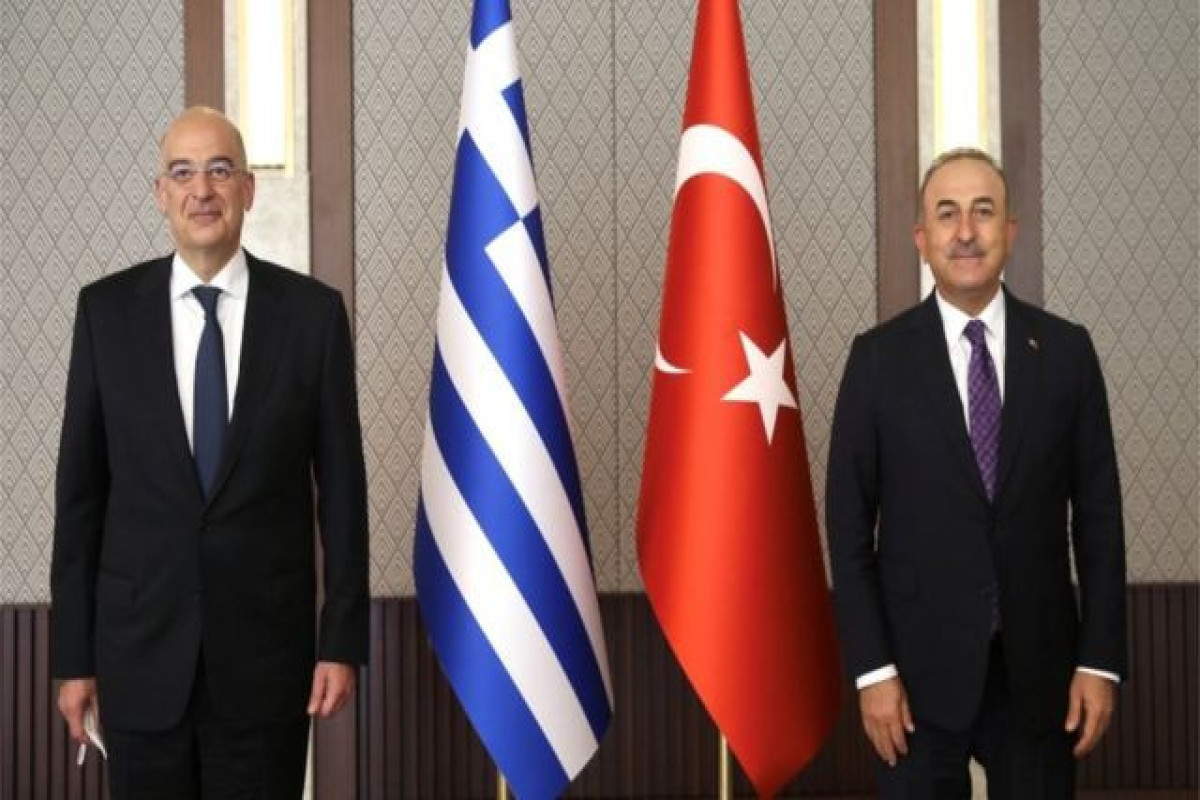 Türkiyə XİN rəhbəri qatar qəzası ilə bağlı yunan həmkarına başsağlığı verib