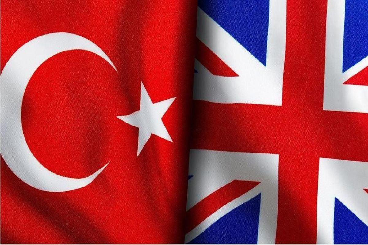 Çavuşoğlu Britaniya XİN başçısı ilə görüşüb