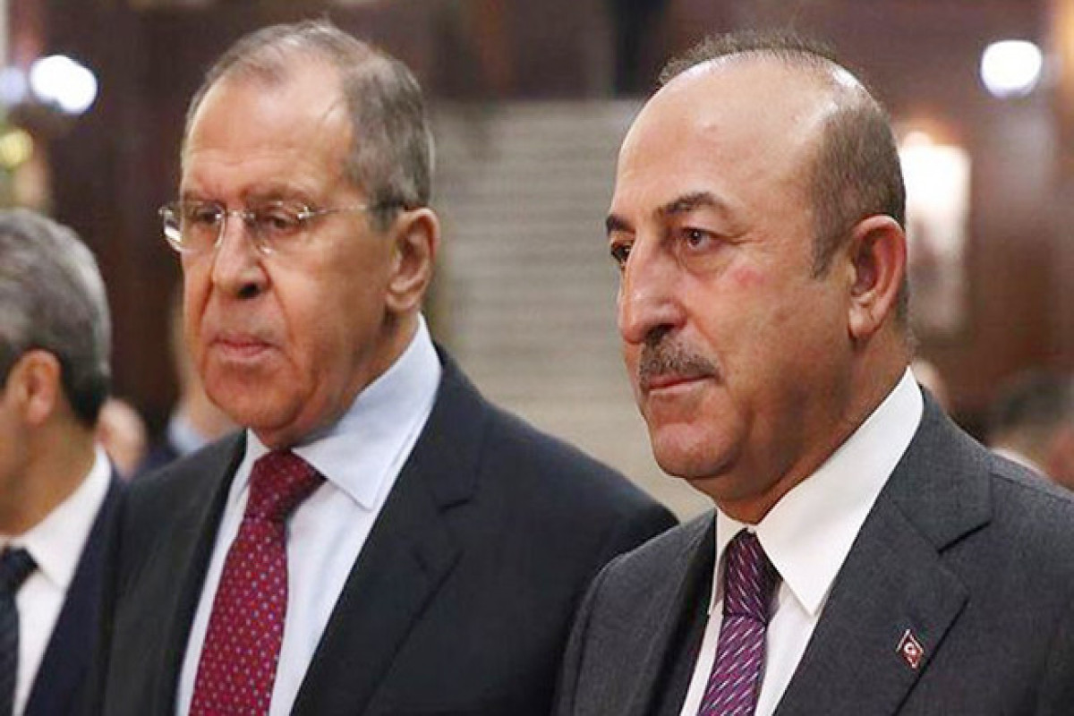 Lavrov Çavuşoğlu ilə "Taxıl sazişi"ni müzakirə edib