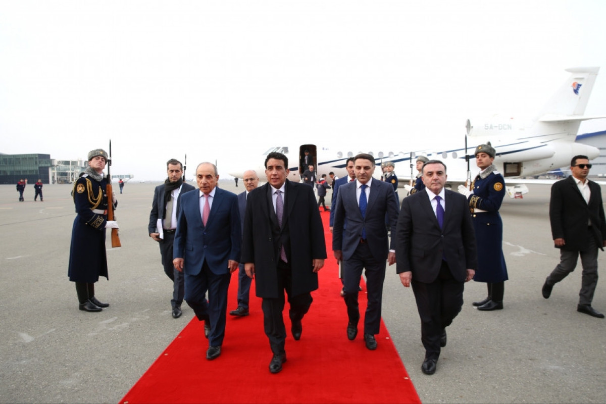 Председатель Президентского совета  Ливии прибыл в Азербайджан
