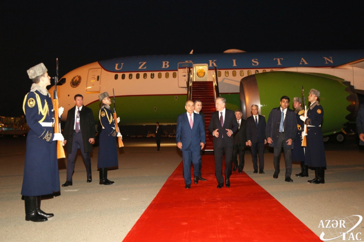 Uzbek President Shavkat Mirziyoyev arrives in Azerbaijan-UPDATED 