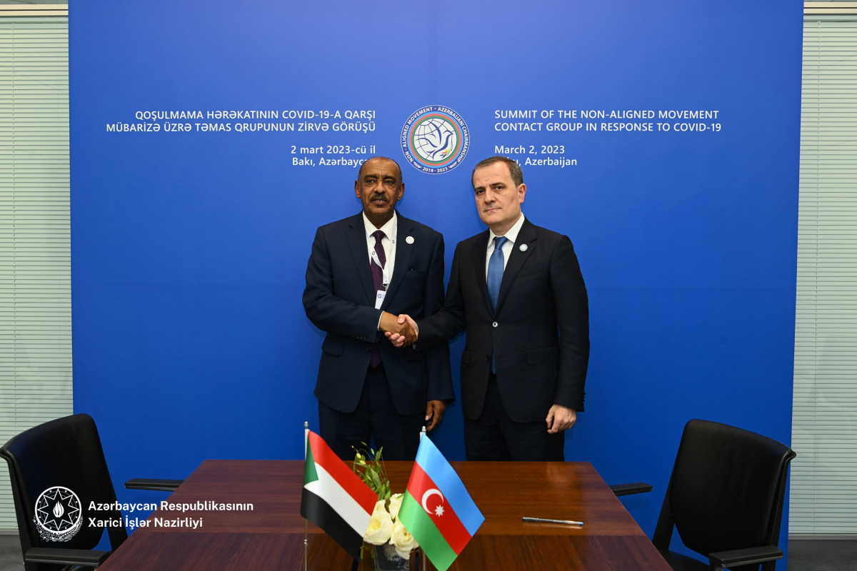 Ceyhun Bayramov Sudanın xarici işlər naziri ilə görüşüb