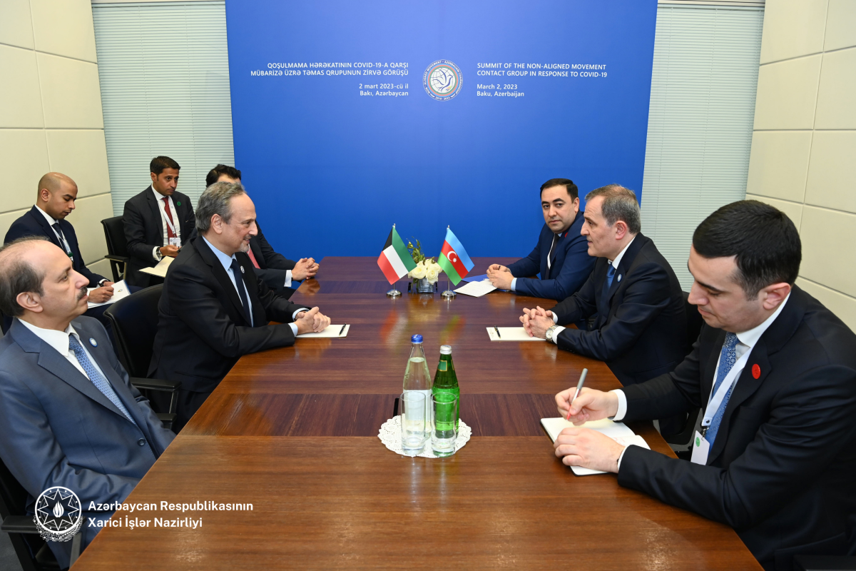 Azerbaijani FM met with his Kuwaiti counterpart