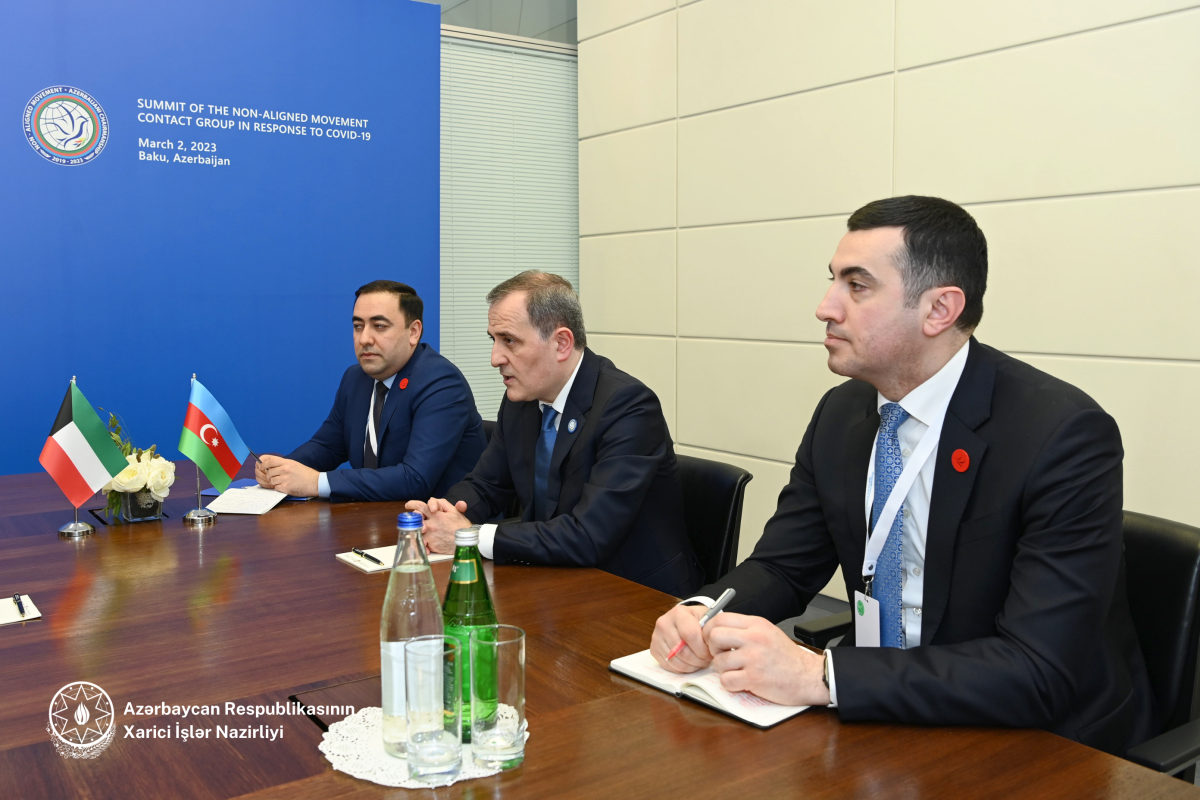 Azerbaijani FM met with his Kuwaiti counterpart