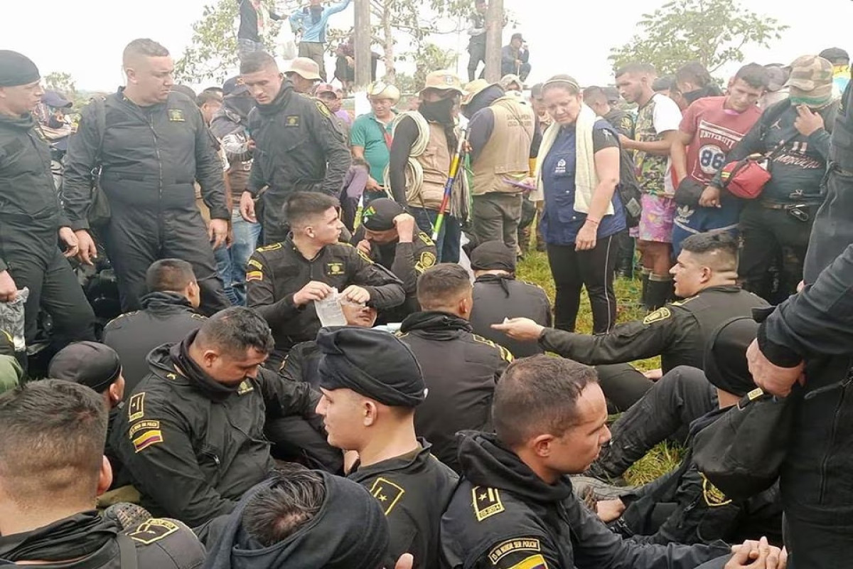 Two dead, dozens of police held hostage in Colombia in protest against oil company