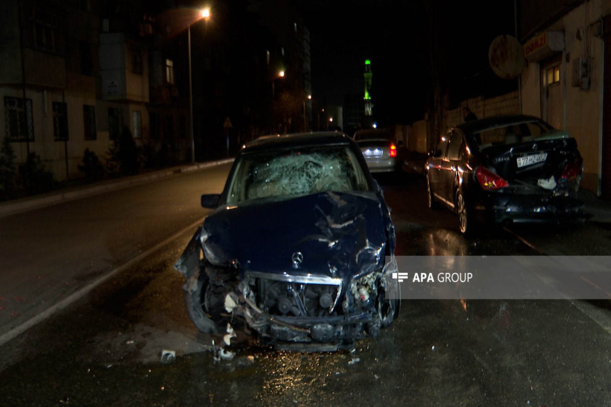 Bakıda yol qəzası baş verib, xəsarət alanlar var - FOTO