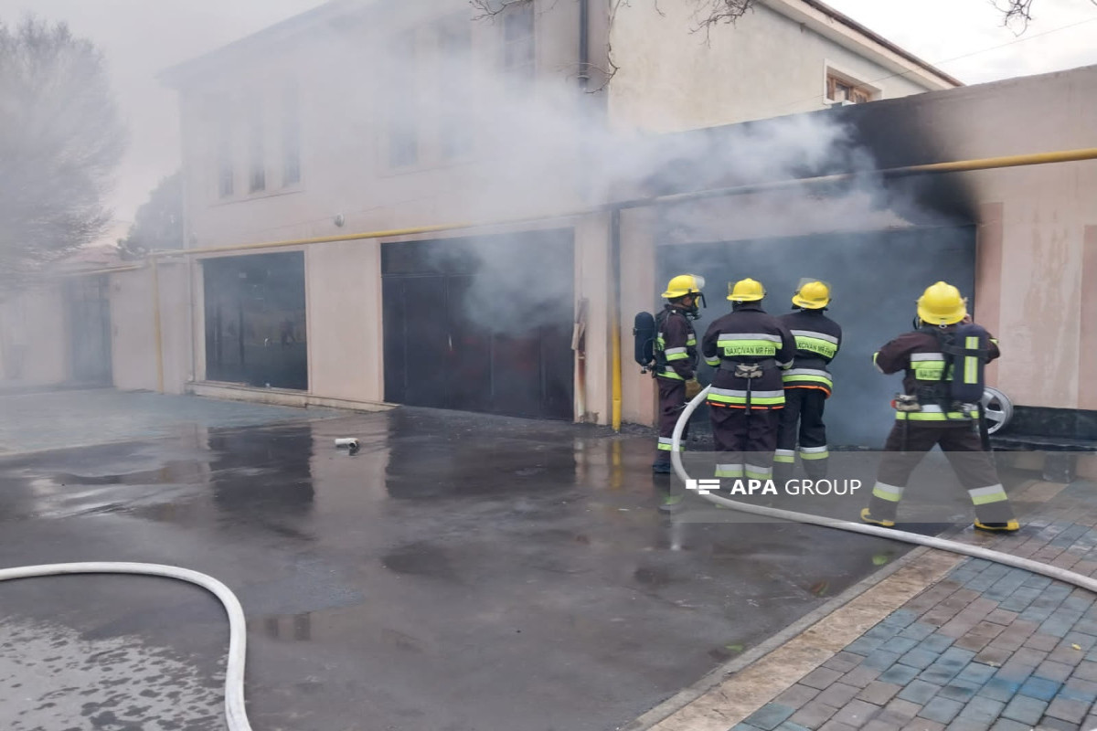 Culfada avtomobil təmiri sexində yanğın olub - FOTO  - VİDEO 