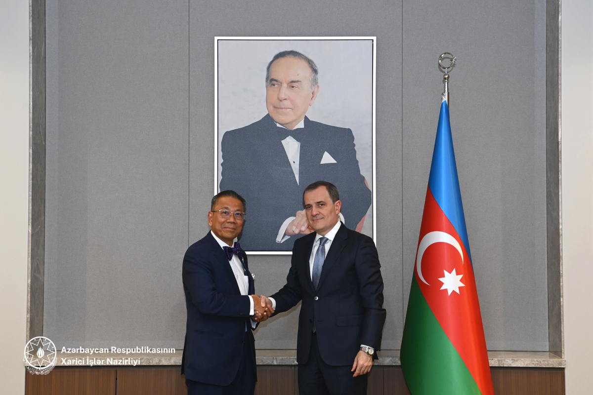 Ceyhun Bayramov Kamboca hökumətinin müşaviri ilə görüşüb
