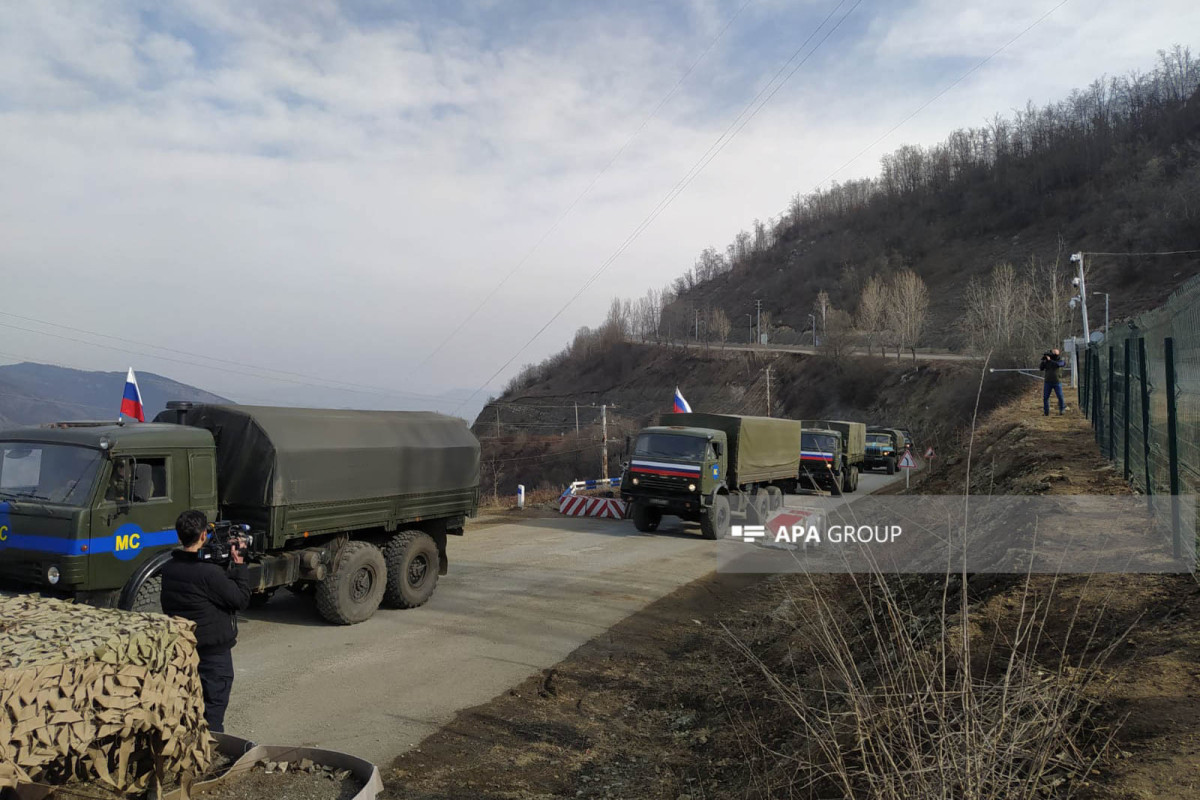 12 vehicles of Russian peacekeepers move freely through Lachin-Khankendi road-PHOTO 