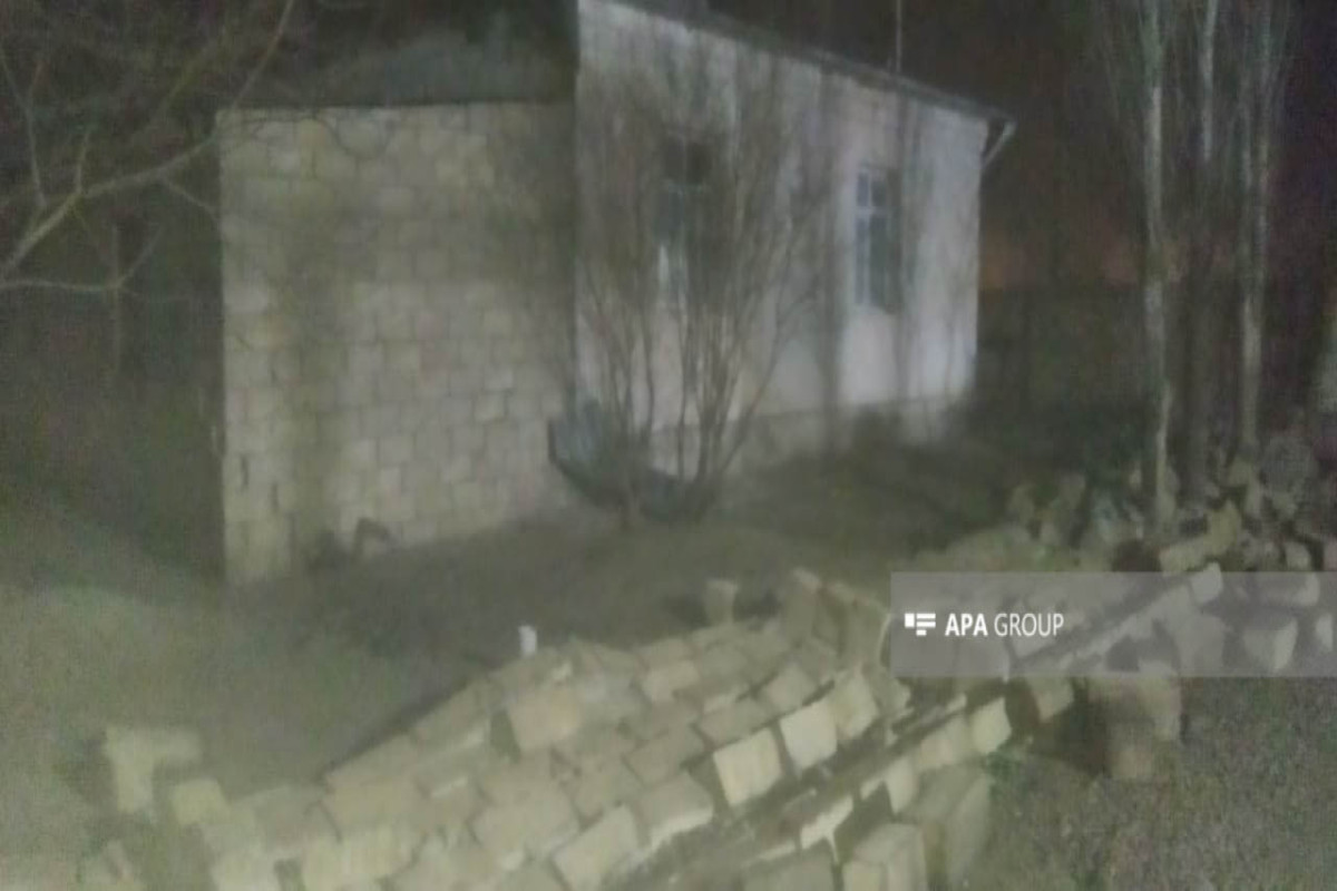 Güclü külək Ağdamda evin daş hasarını uçurub - FOTO 