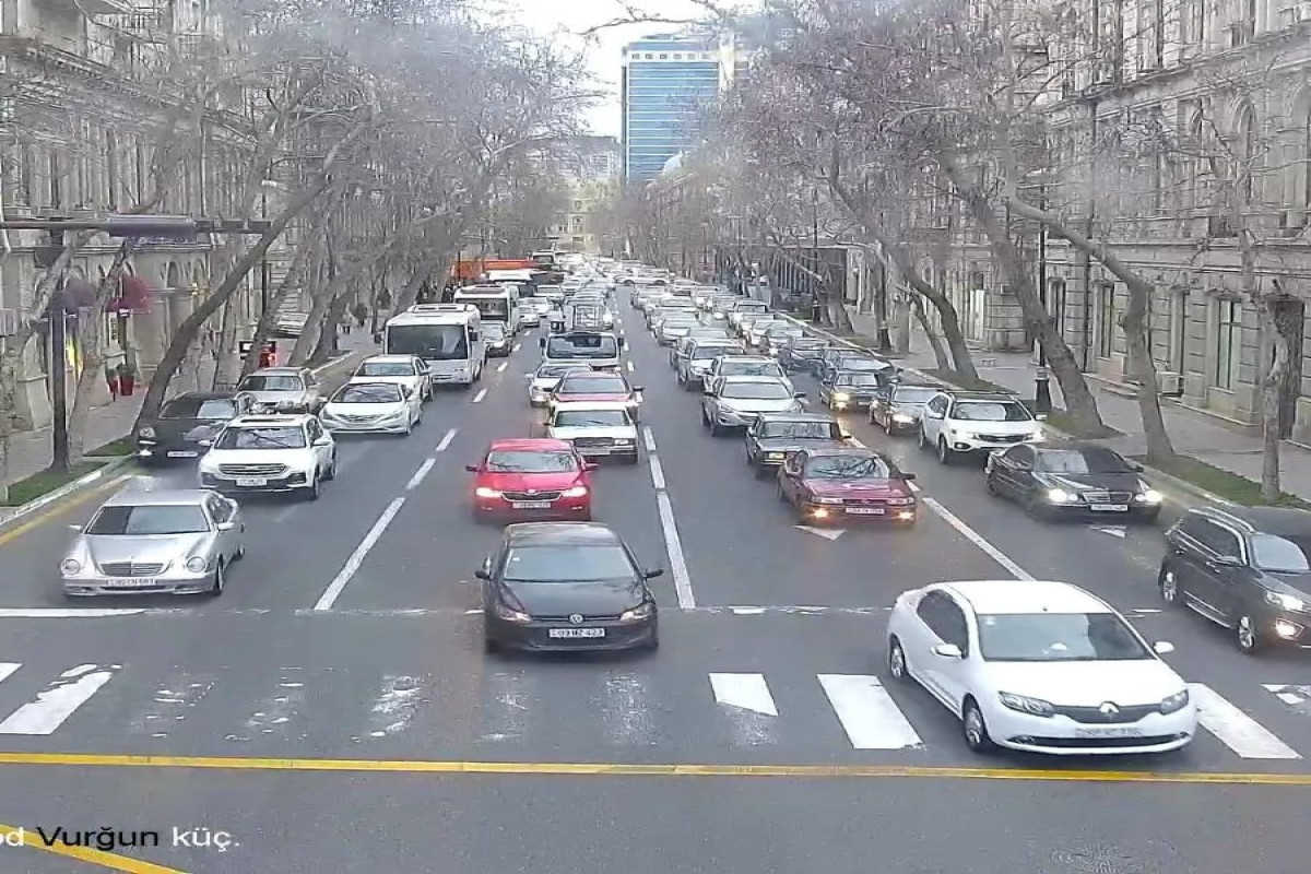 Bakıda sıxlıq olan yollar - SİYAHI 