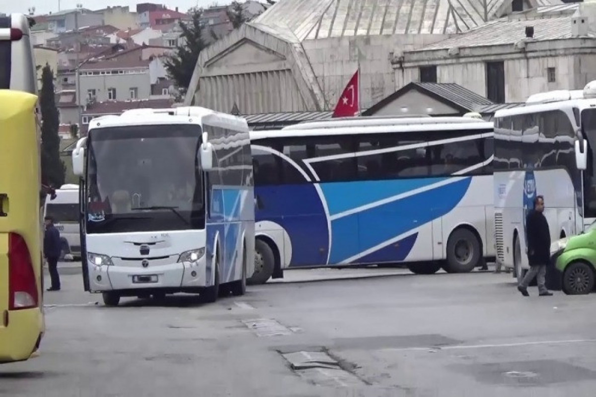 Из зоны землетрясения в Турции в Азербайджан отправится последний эвакуационный автобус