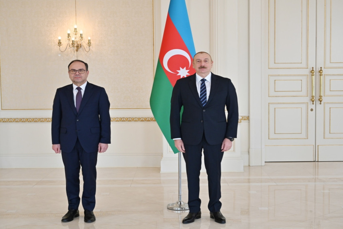 Руслан Стоянов, Президент Ильхам Алиев
