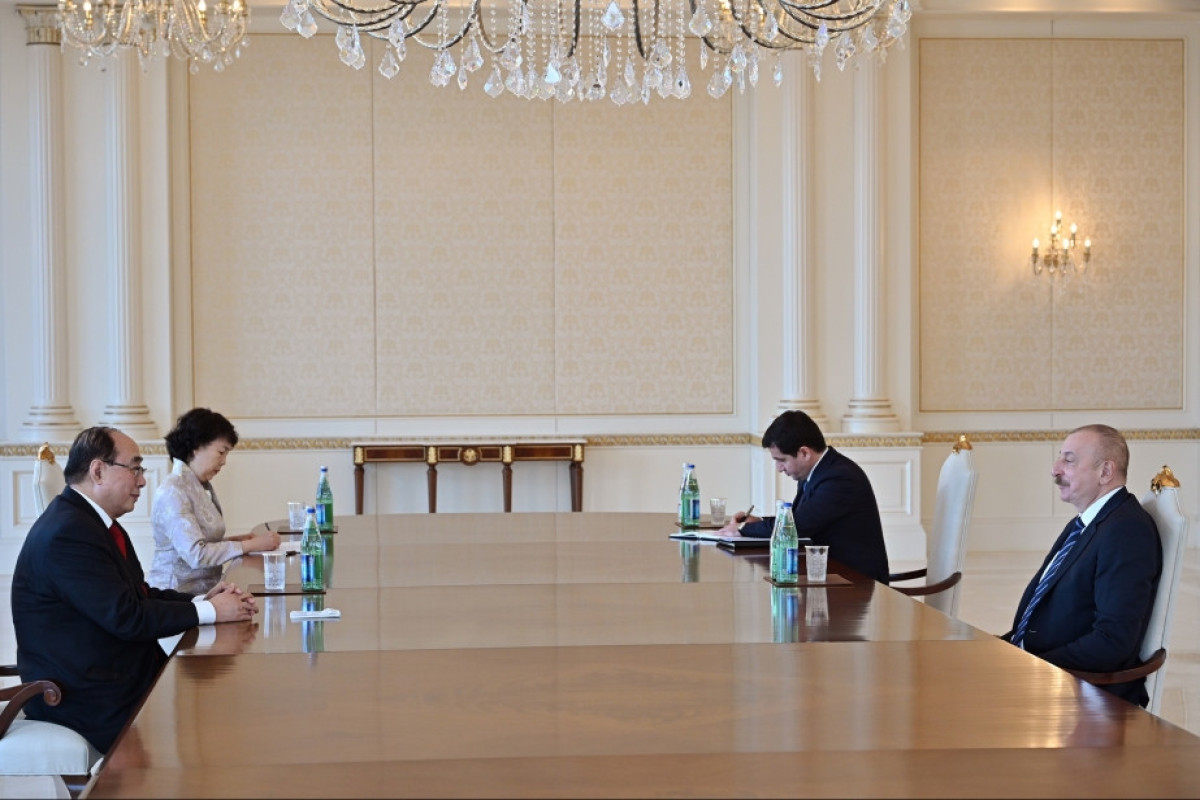 Prezident Çinin Avropa məsələləri üzrə xüsusi nümayəndəsini qəbul edib - YENİLƏNİB 