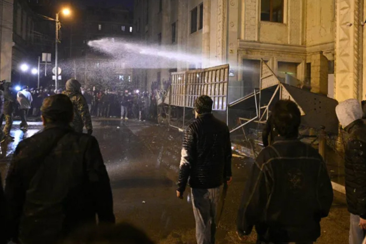 В Тбилиси полицейский спецназ разогнал протестующих -ОБНОВЛЕНО-3  -ФОТО -ВИДЕО 