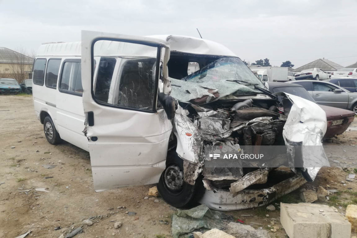 Bakı-Quba yolunda mikroavtobusla yük maşını toqquşub, 15 nəfər xəsarət alıb - FOTO  - YENİLƏNİB-2 
