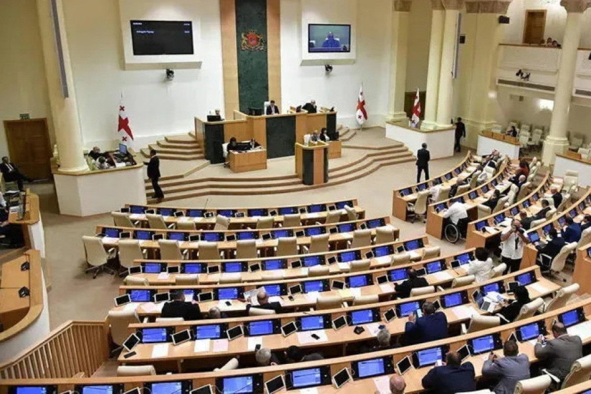 Gürcüstan parlamentinin plenar sessiyaları ləğv edilib