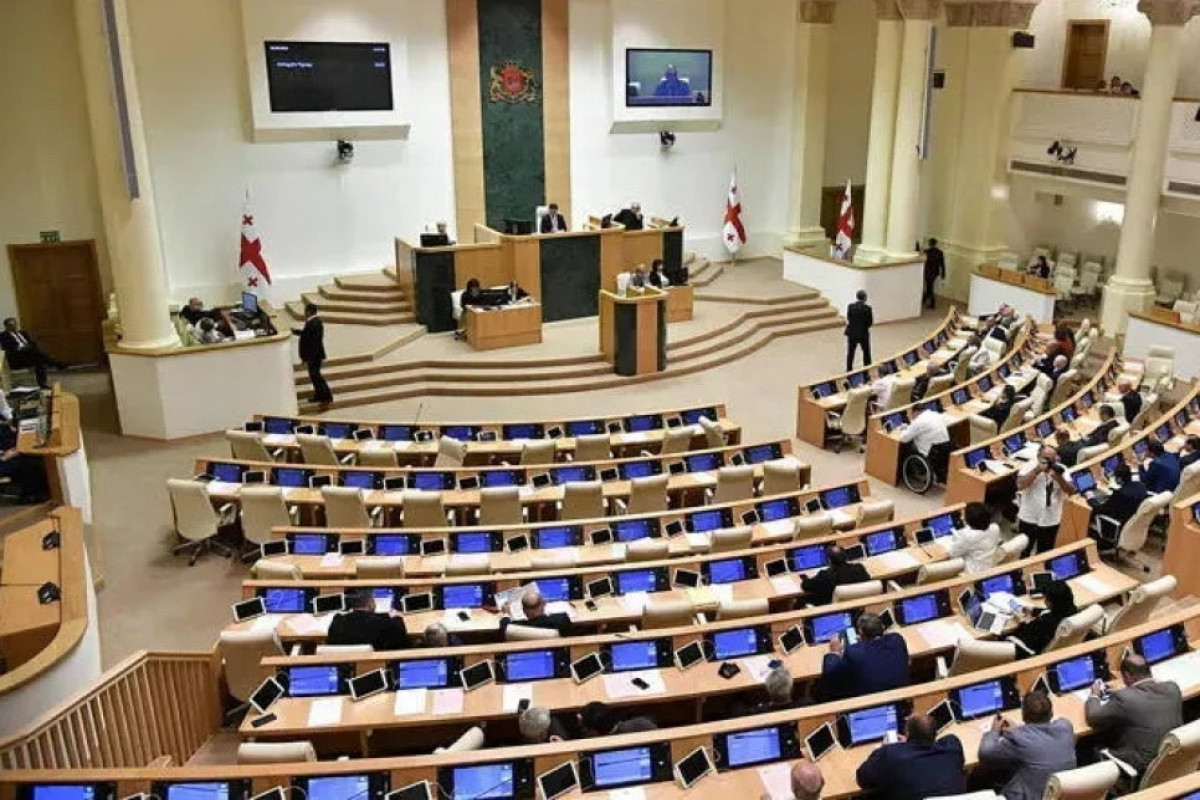Пленарные сессии парламента Грузии отменены