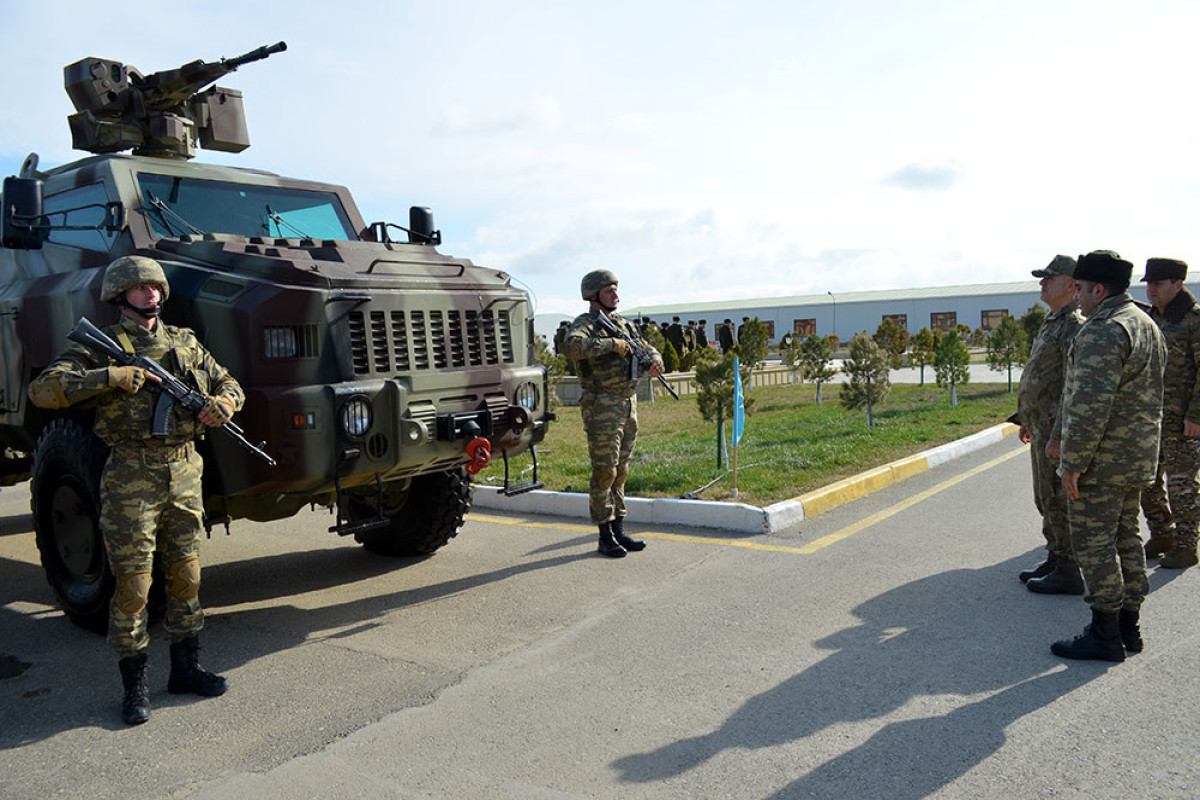 NATO Quru Qoşunları Komandanlığının qərargah rəisi hərbi hissədə olub - FOTO 