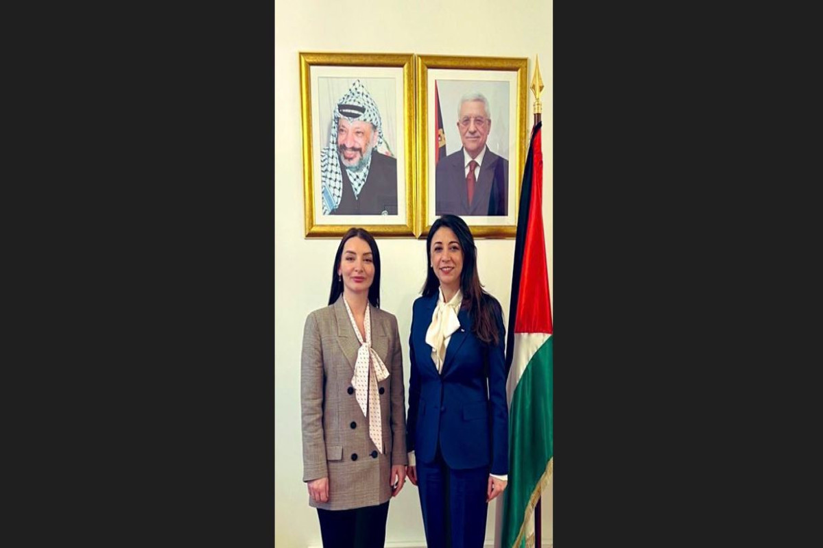 Лейла Абдуллаева встретилась с послом Палестины во Франции
