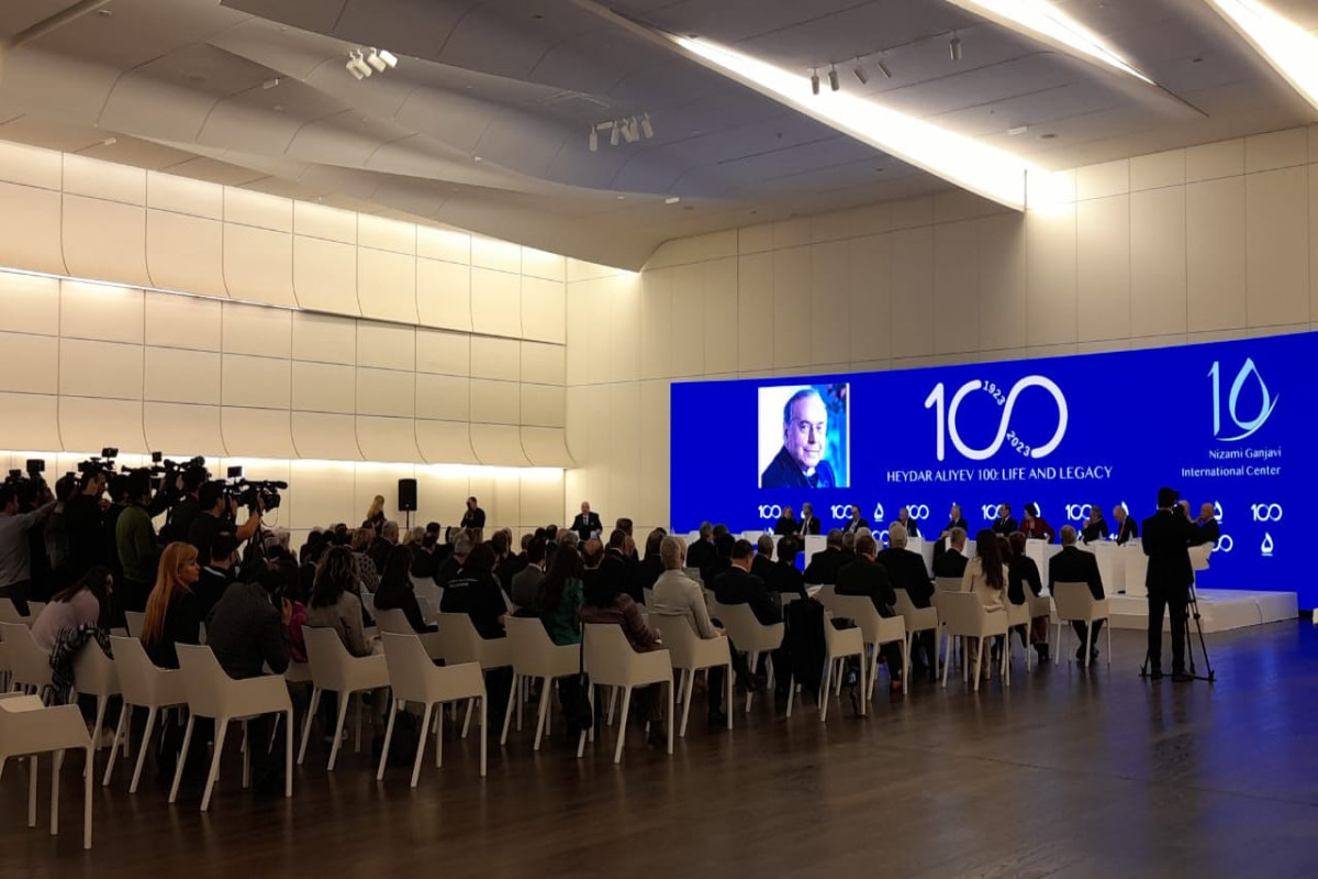 В Баку проходит мероприятие «Гейдар Алиев 100: Жизнь и наследие»