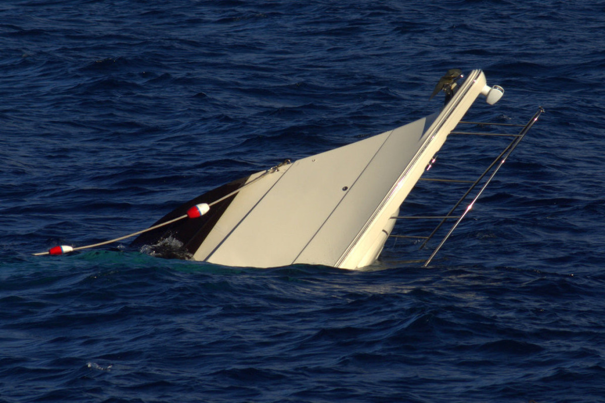 В США не менее восьми человек погибли при опрокидывании двух лодок