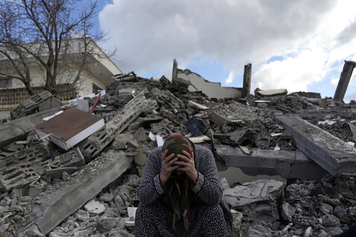 Число погибших при землетрясении в Турции достигло 48 тысяч человек