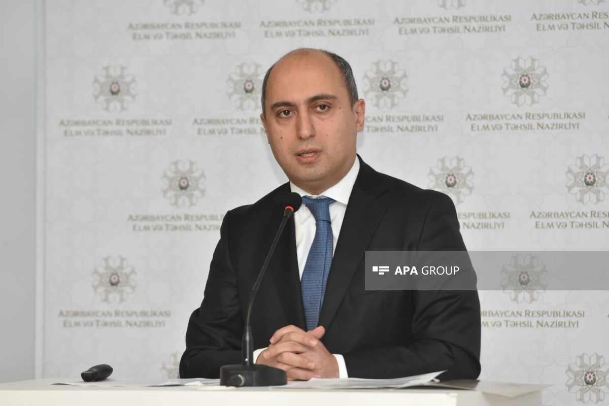 Emin Əmrullayev: Ali məktəblərə qəbul sistemində problem var
